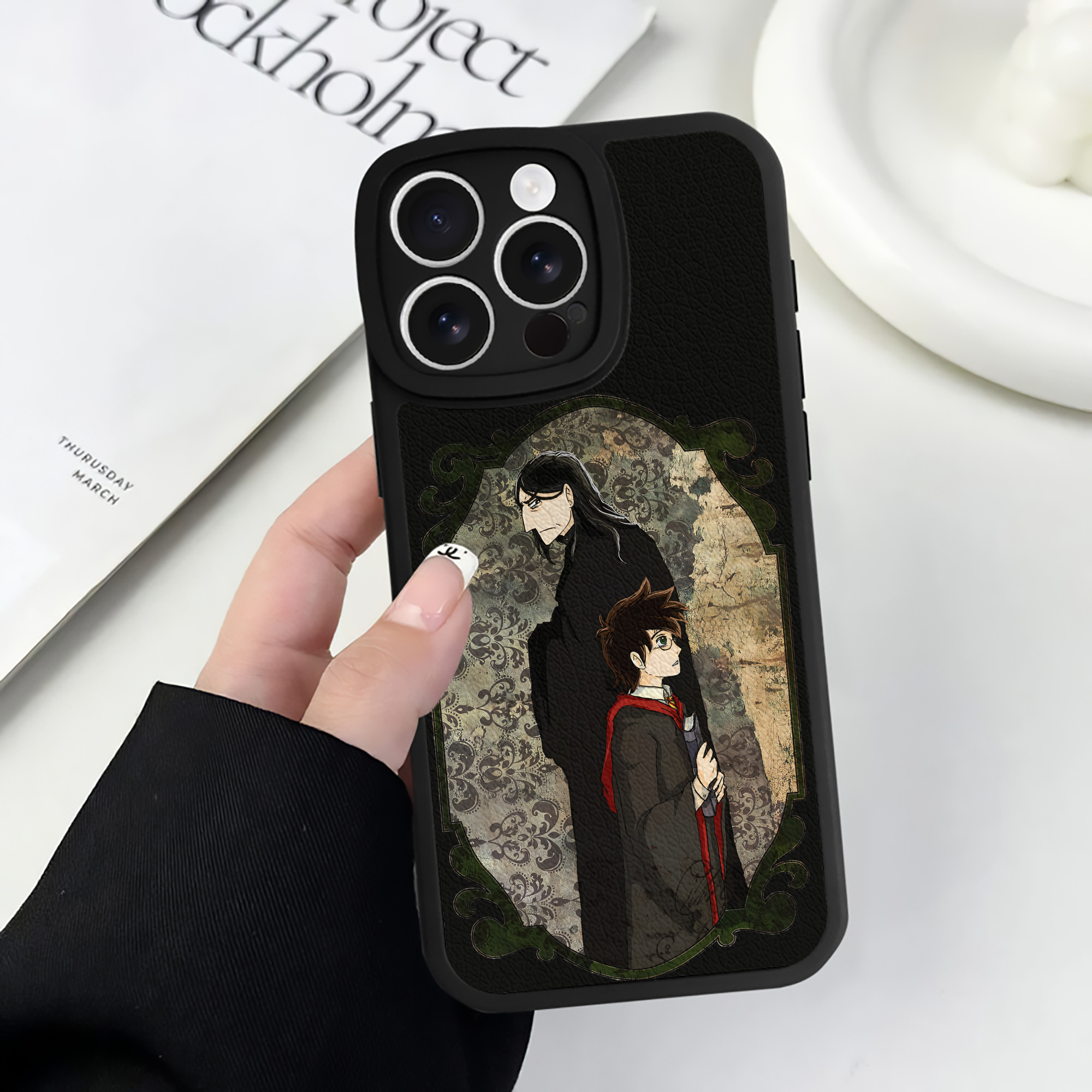 （画像用） Harry Potter ハリー・ポッターシリーズ 【iPhone 16シリーズ対応】シリコンスマホケース（レザー調） 材質：シリコン